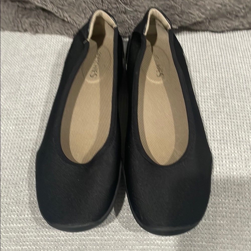 Elegant Black Women's Flats